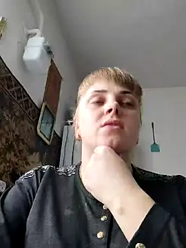 Snapshot of CoddessCrystal chatting on 4, 2, 2025 CoddessCrystal online show from 4, 2, 2025