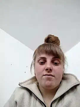 Snapshot of CoddessCrystal chatting on 19, 2, 2025 CoddessCrystal online show from 19, 2, 2025