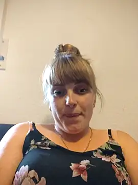 Snapshot of CoddessCrystal chatting on 16, 9, 2025 CoddessCrystal online show from 16, 9, 2025