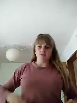 Snapshot of CoddessCrystal chatting on 28, 9, 2025 CoddessCrystal online show from 28, 9, 2025