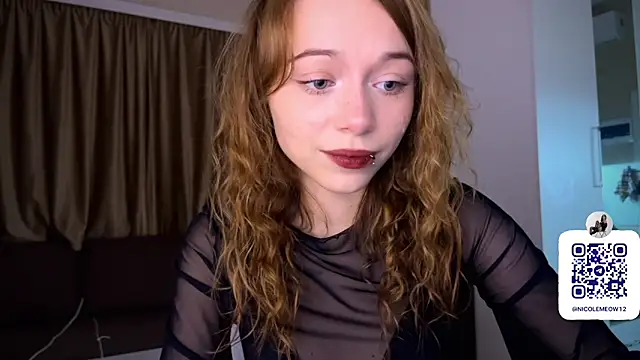 Snapshot of _SofiaBrown chatting on 21, 11, 2025 SofiaBrown online show from 21, 11, 2025