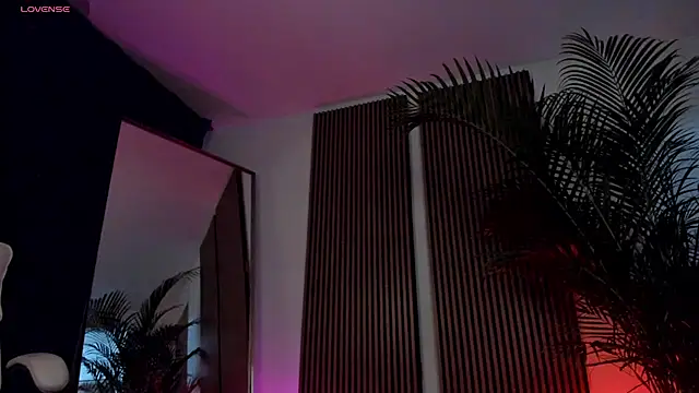 Snapshot of rouss_ari chatting on 14, 9, 2025 rouss ari online show from 14, 9, 2025