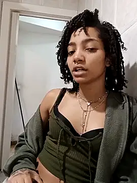 Laanegraofficial  online show from 7, 3, 2025