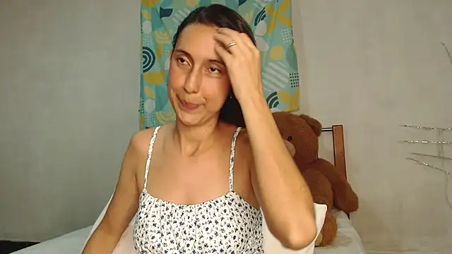 Snapshot of aleja_rythm chatting on 23, 7, 2026 aleja rythm online show from 23, 7, 2026