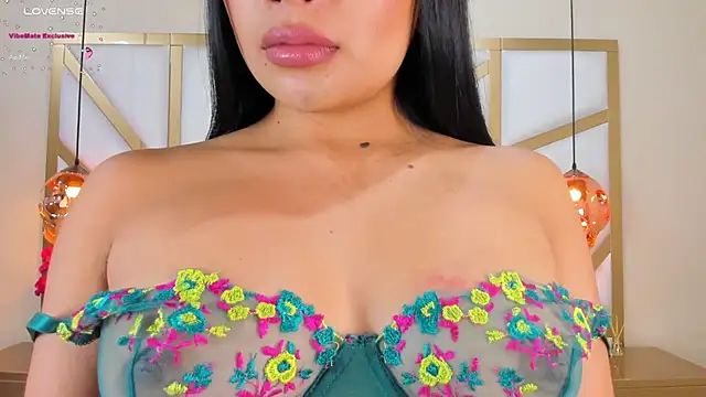 CarolineMaldonado online show from 21, 2, 2025