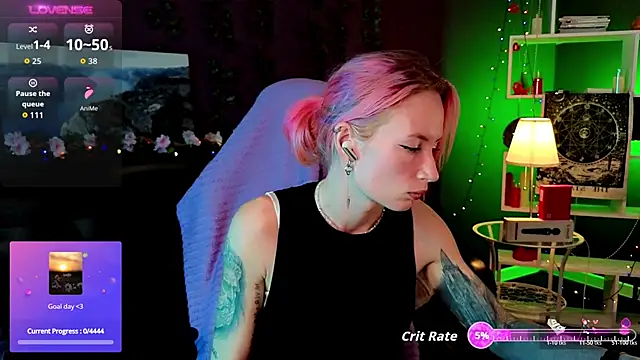 Snapshot of _HelenCarter chatting on 20, 10, 2025 HelenCarter online show from 20, 10, 2025