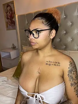 Eloisa cleavage  online show from 22, 12, 2025