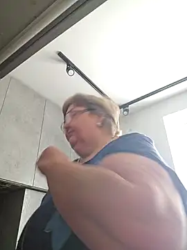 Awn290668 online show from 16, 3, 2025