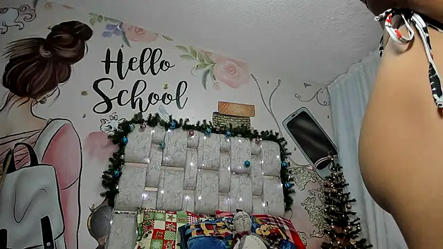Snapshot of EMMA_SWEETT1 chatting on 27, 12, 2024 EMMA SWEETT1 online show from 27, 12, 2024