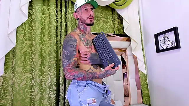 dilan scootk  online show from 15, 10, 2025