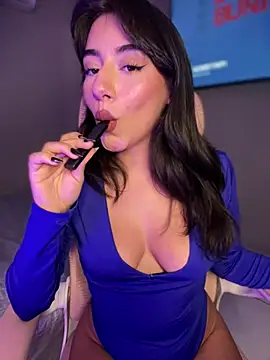 veronicaapink online show from 11, 3, 2025