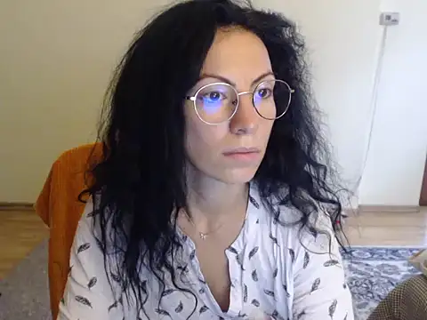 Emmatoo online show from 9, 10, 2025