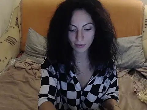 Emmatoo online show from 1, 11, 2025