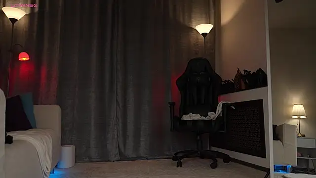 Snapshot of Amely_Young chatting on 5, 10, 2025 Amely Young online show from 5, 10, 2025