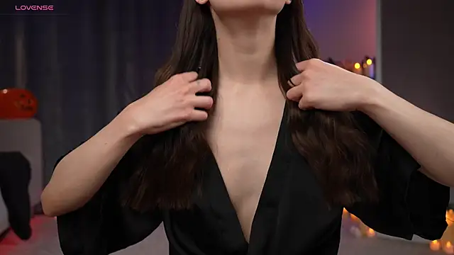 Snapshot of Amely_Young chatting on 1, 11, 2025 Amely Young online show from 1, 11, 2025