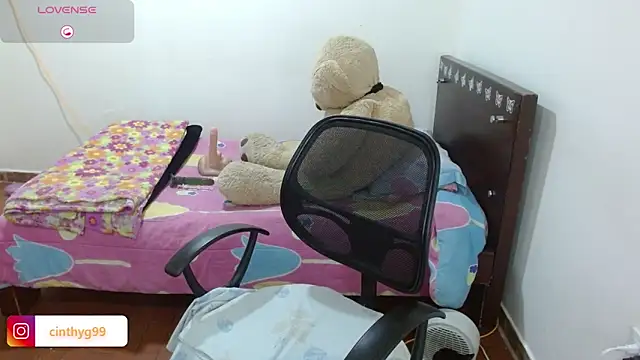 Snapshot of Cinthya-Gomez6 chatting on 19, 7, 2026 Cinthya-Gomez6 online show from 19, 7, 2026