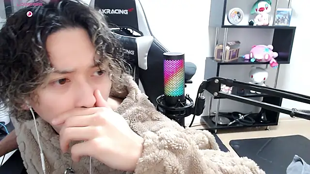 Shizukuu online show from 15, 3, 2025