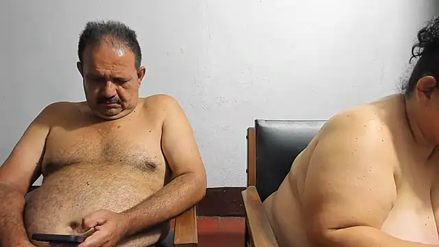 tetasgrandes karol online show from 22, 4, 2026