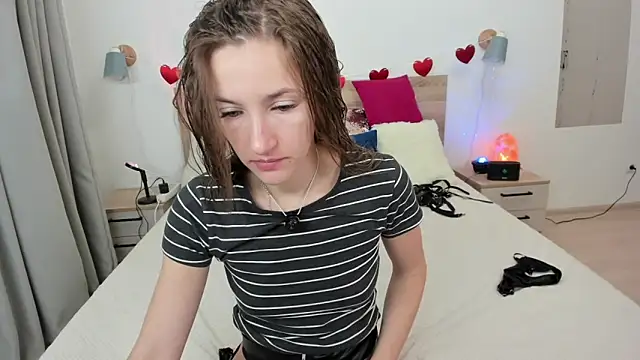 KateRedgar online show from 12, 2, 2026