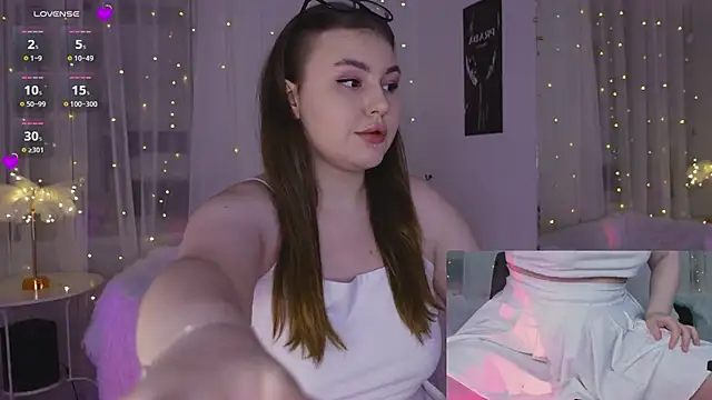 Mia  Peach online show from 8, 1, 2025