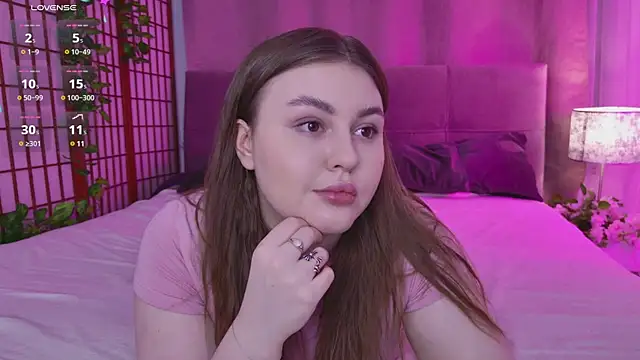 Mia  Peach online show from 20, 2, 2025