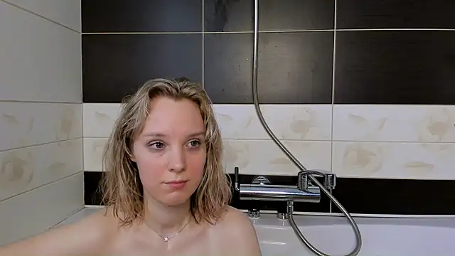 AliciaParkerf online show from 25, 1, 2025