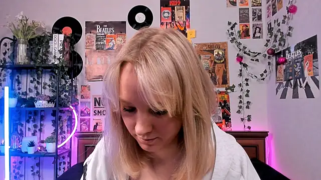 AliciaParkerf online show from 10, 3, 2025