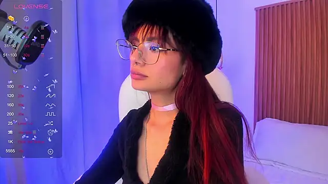 Snapshot of sophiecherry_ chatting on 24, 9, 2025 sophiecherry online show from 24, 9, 2025