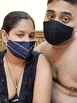 Snapshot of IND_COUPLE1 chatting on 9, 2, 2025 IND COUPLE1 online show from 9, 2, 2025