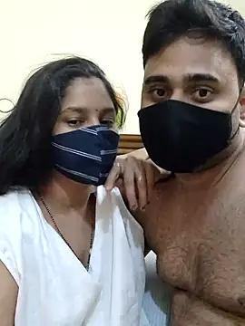 Snapshot of IND_COUPLE1 chatting on 10, 2, 2025 IND COUPLE1 online show from 10, 2, 2025