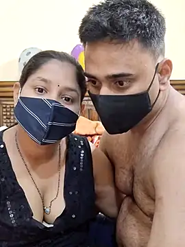 Snapshot of IND_COUPLE1 chatting on 18, 2, 2025 IND COUPLE1 online show from 18, 2, 2025