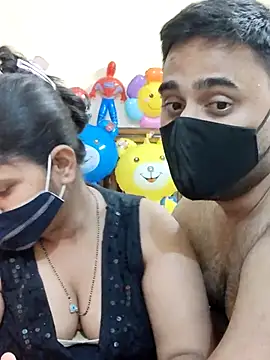 Snapshot of IND_COUPLE1 chatting on 23, 2, 2025 IND COUPLE1 online show from 23, 2, 2025