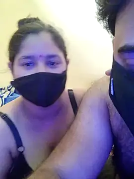 Snapshot of IND_COUPLE1 chatting on 2, 5, 2026 IND COUPLE1 online show from 2, 5, 2026