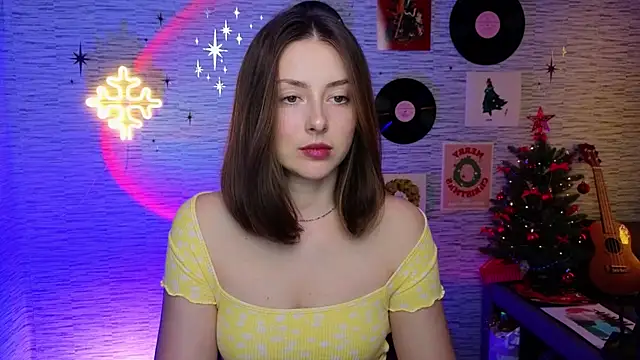 Snapshot of GloriaElmer chatting on 18, 12, 2024 GloriaElmer online show from 18, 12, 2024