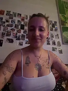Snapshot of Hawitxui chatting on 8, 8, 2026 Hawitxui online show from 8, 8, 2026