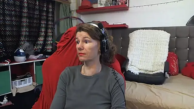 kellyterapy online show from 3, 3, 2025