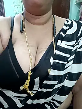 Snapshot of ashikaa_r chatting on 2, 5, 2026 ashikaa r online show from 2, 5, 2026