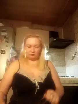 Snapshot of HelenaGlossX chatting on 8, 12, 2024 HelenaGlossX online show from 8, 12, 2024