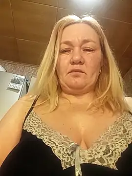 Snapshot of HelenaGlossX chatting on 13, 12, 2024 HelenaGlossX online show from 13, 12, 2024
