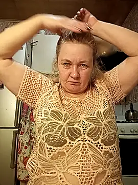 Snapshot of HelenaGlossX chatting on 6, 2, 2025 HelenaGlossX online show from 6, 2, 2025