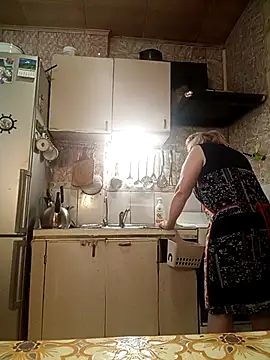 Snapshot of HelenaGlossX chatting on 12, 2, 2025 HelenaGlossX online show from 12, 2, 2025