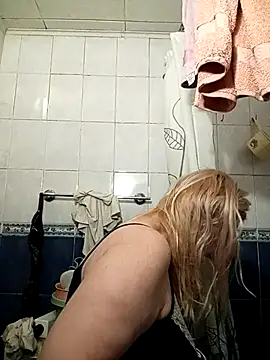 Snapshot of HelenaGlossX chatting on 20, 2, 2025 HelenaGlossX online show from 20, 2, 2025