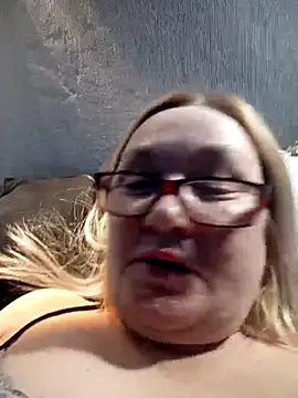 Snapshot of HelenaGlossX chatting on 24, 2, 2025 HelenaGlossX online show from 24, 2, 2025