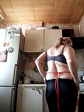 Snapshot of HelenaGlossX chatting on 3, 3, 2025 HelenaGlossX online show from 3, 3, 2025
