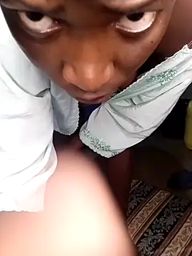 pretty prickle online show from 21, 11, 2025