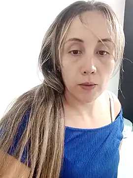 Isabel23zr online show from 31, 12, 2024