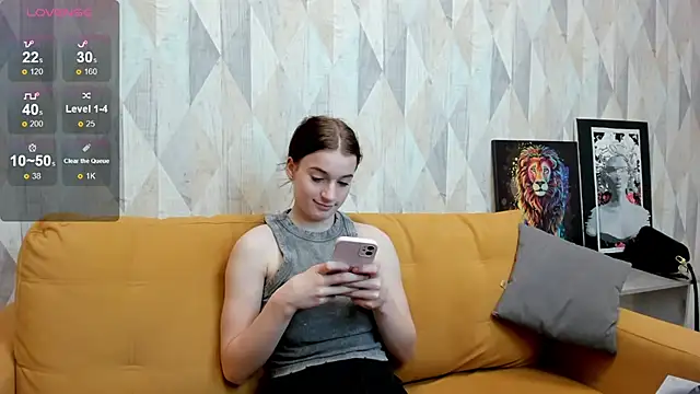 Stacey Brown online show from 9, 12, 2024