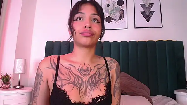 Snapshot of JuliaRose_ks chatting on 4, 1, 2025 JuliaRose ks online show from 4, 1, 2025