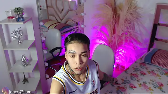 Jonesliam23 online show from 31, 1, 2026