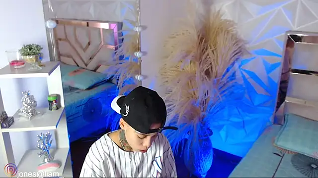 Jonesliam23 online show from 7, 3, 2026